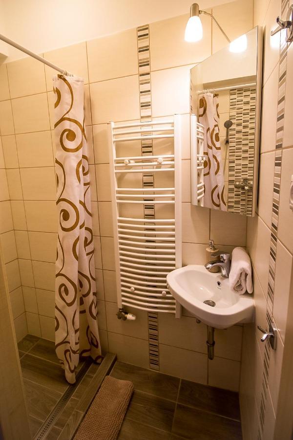 Thermal Next I Weninger Apartman คิชคุนฮาลาส ภายนอก รูปภาพ